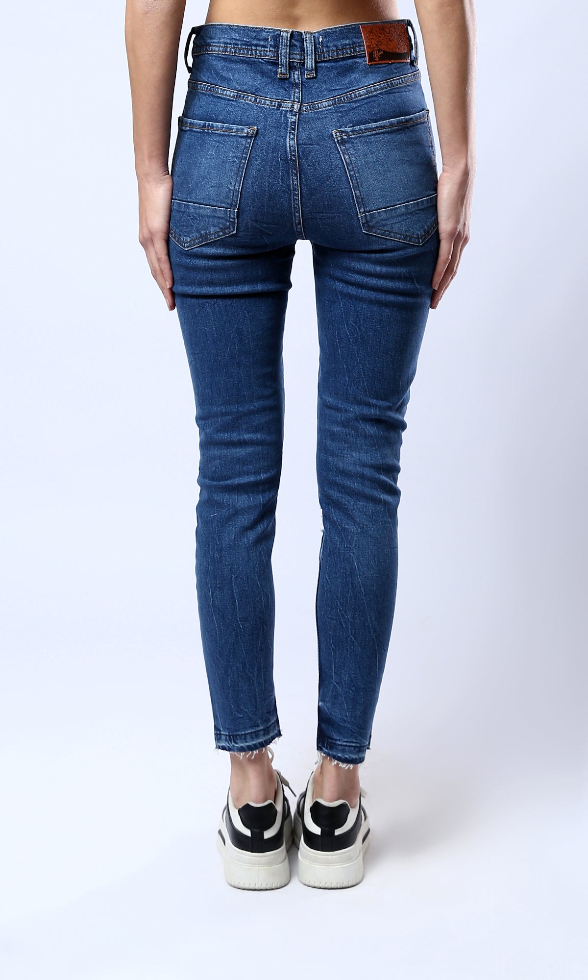 O182218 Cotton Dark Blue Jeans With Multi-Pockets