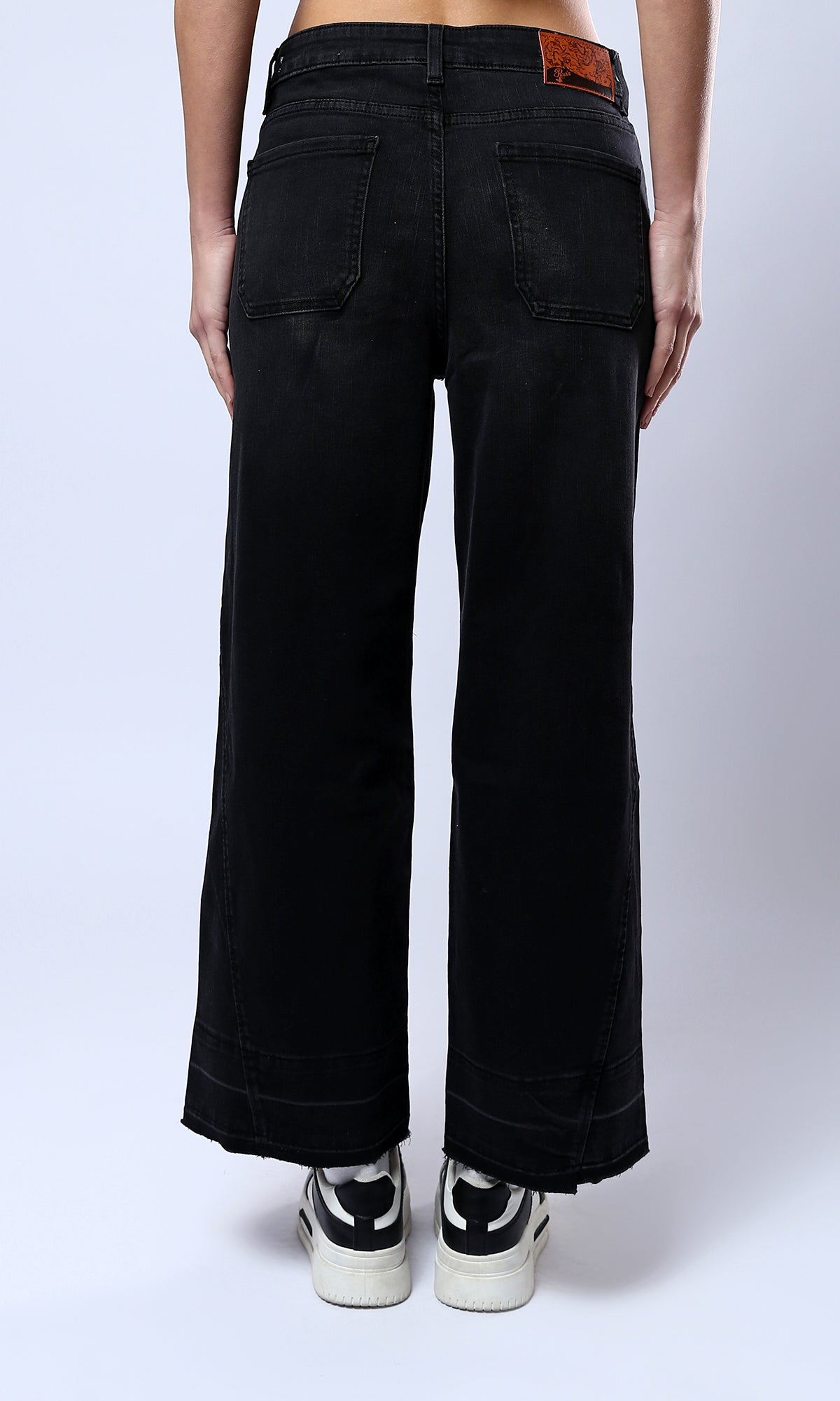 O182220 Solid Black Wide-Leg Jeans With Front Wash