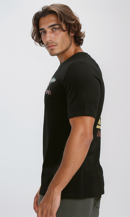 تي شيرت أسود برقبة دائرية وطبعة أمامية وخلفية