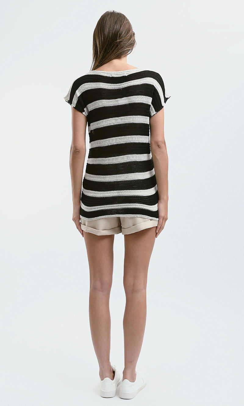 O182709 Casual Boat Neck Black & White Knitted Tee