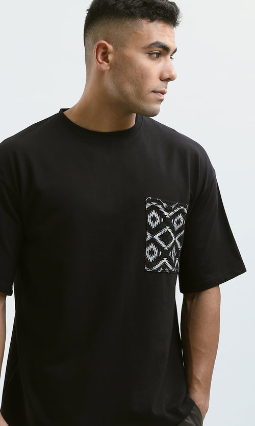 O182745 Black Relaxed Fit Black Tee With Patterned Pocket
