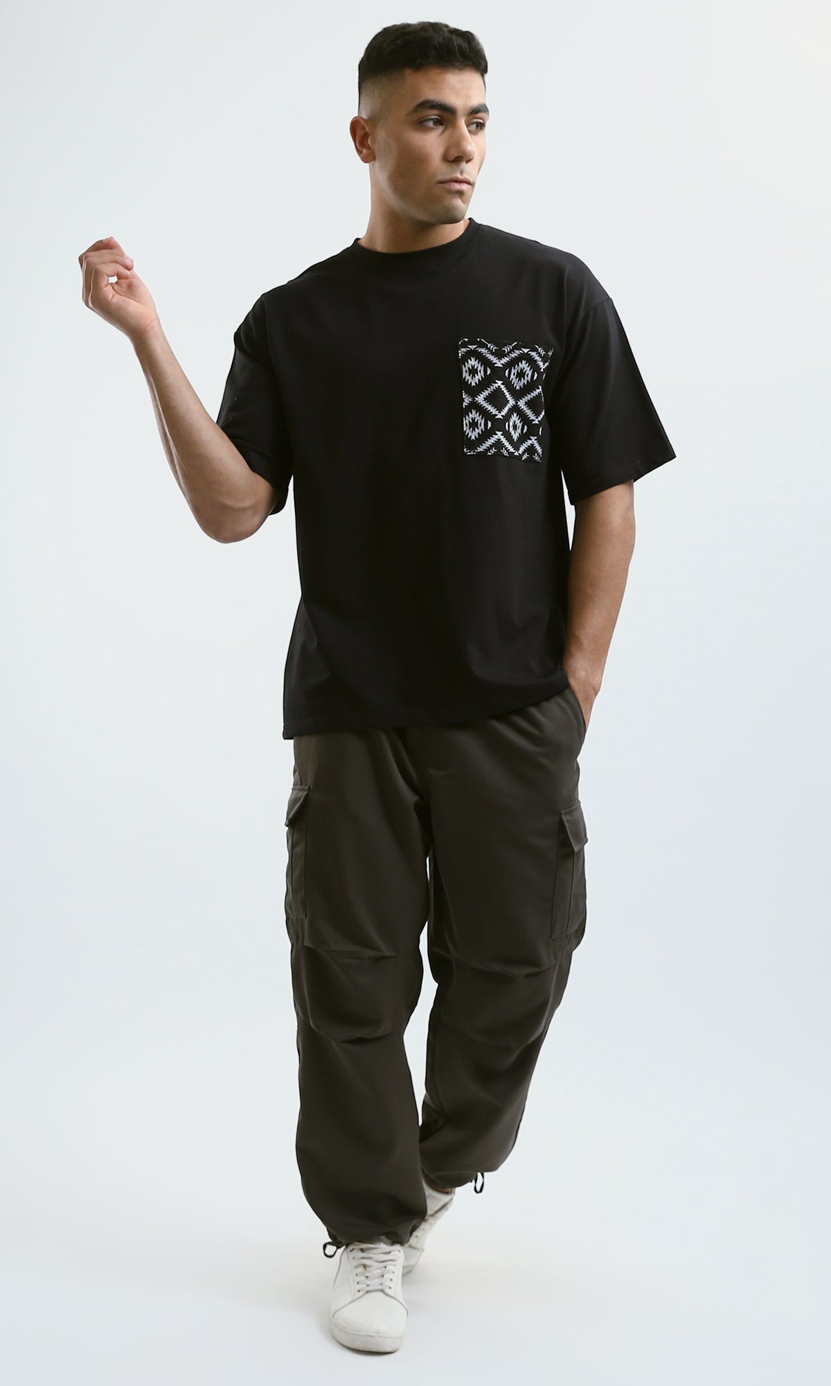O182745 Black Relaxed Fit Black Tee With Patterned Pocket