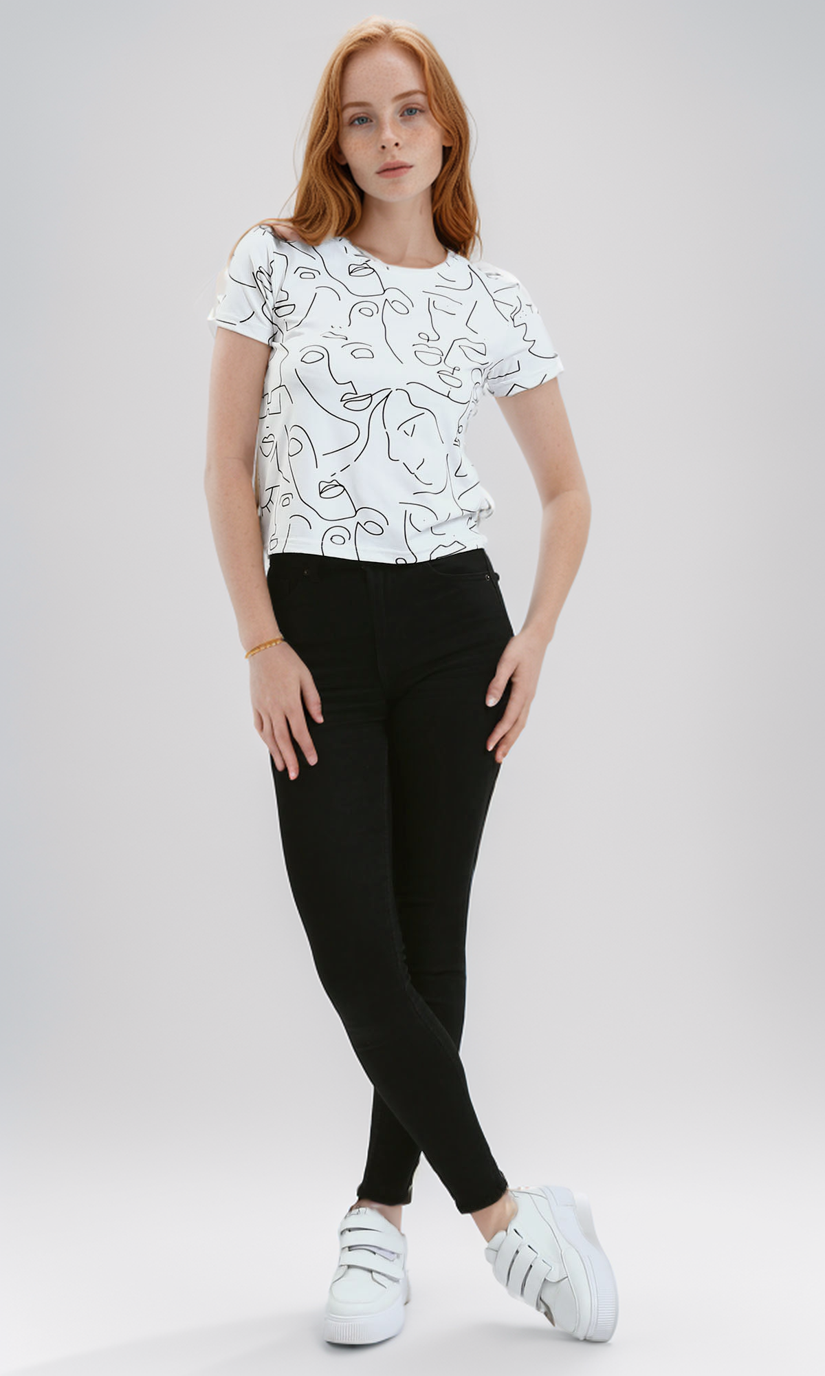 O182827 Patterned Slip On Black And White Tee