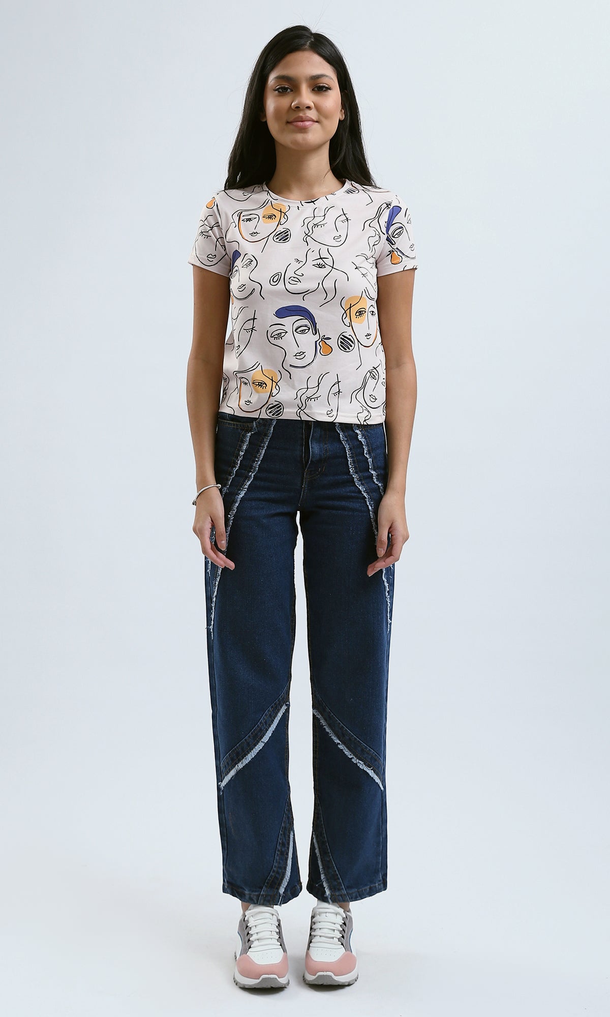 O182833 Faces Pattern Slip On Tee With Crew Neck