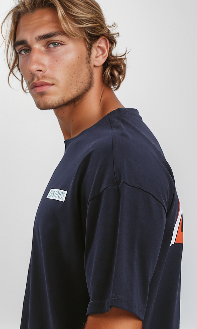 تي شيرت كاجوال كحلي بطباعة أمامية وخلفية