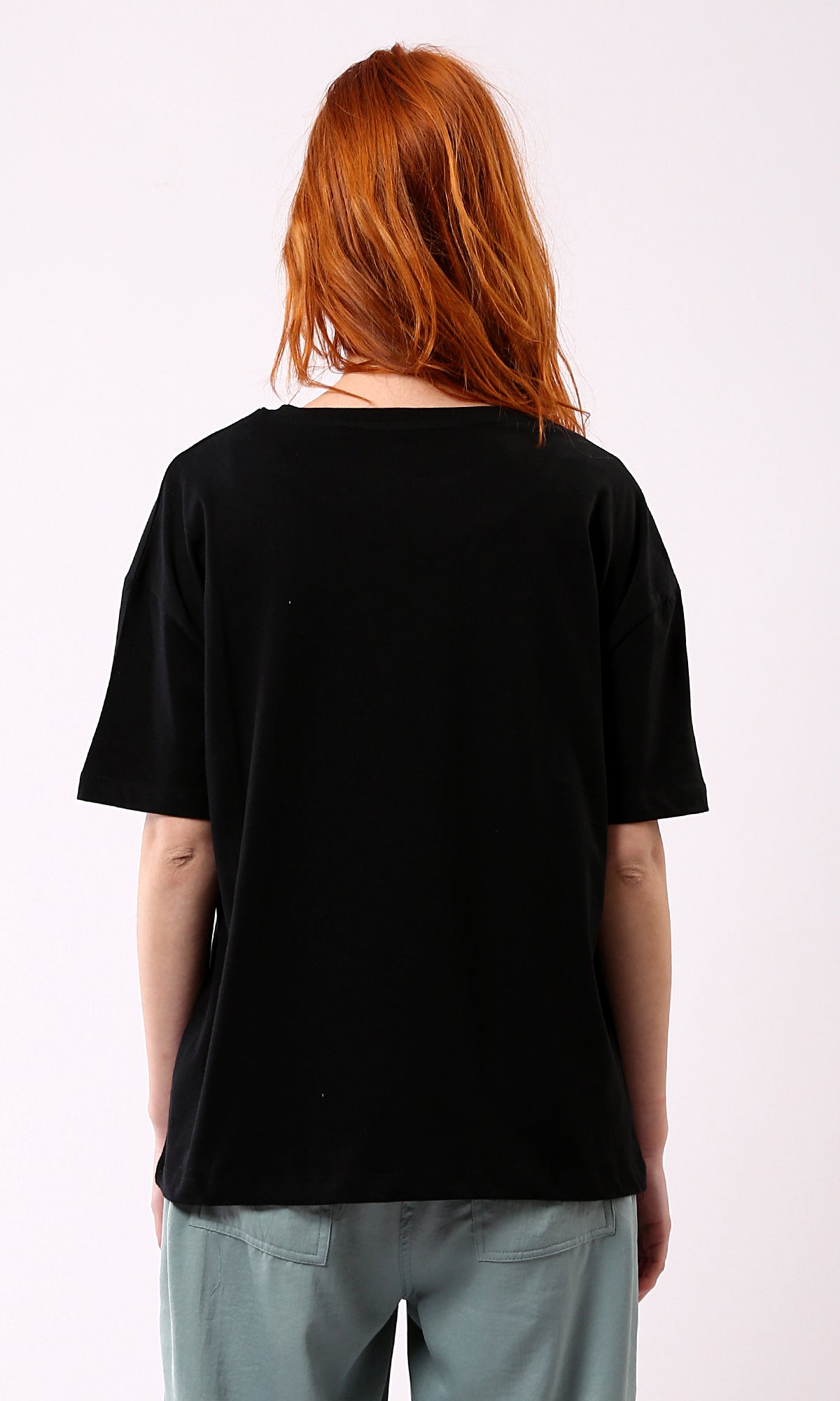 O183067 Casual Black Tee With Front Colorful Print