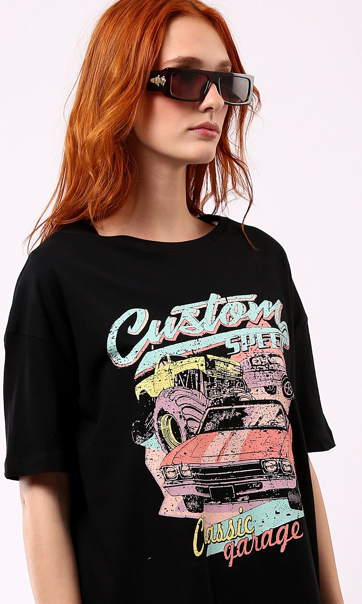 O183067 Casual Black Tee With Front Colorful Print