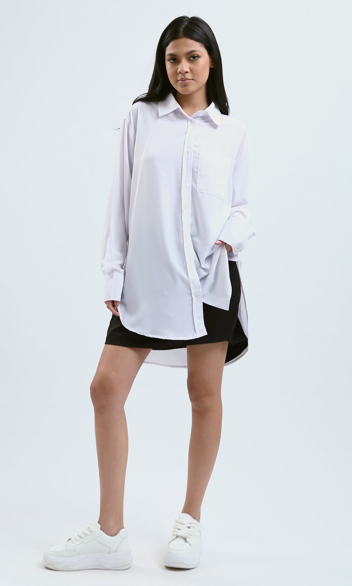 O183080 Loose Fit Solid White Shirt With Pocket