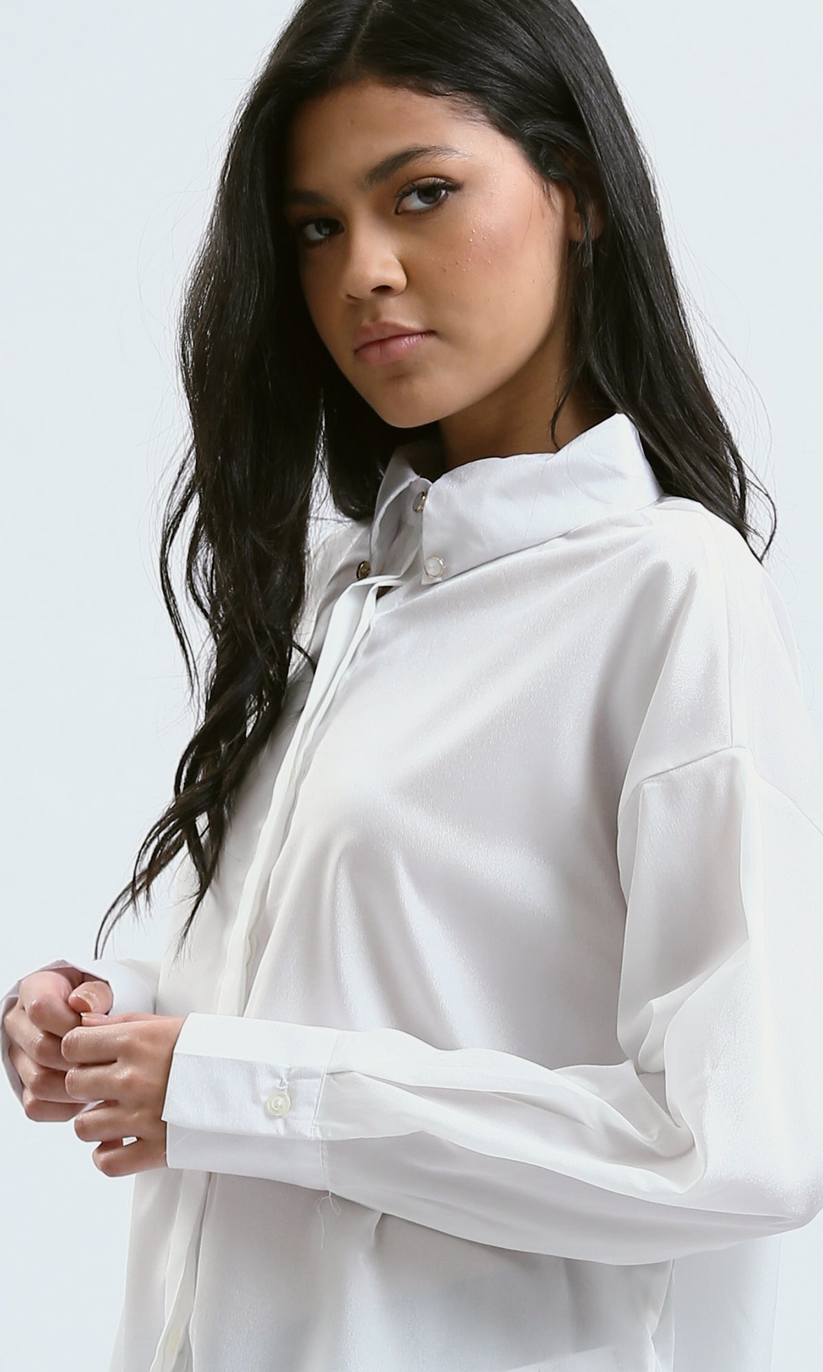O183093 Long Sleeves Solid White Shirt With Hidden Buttons
