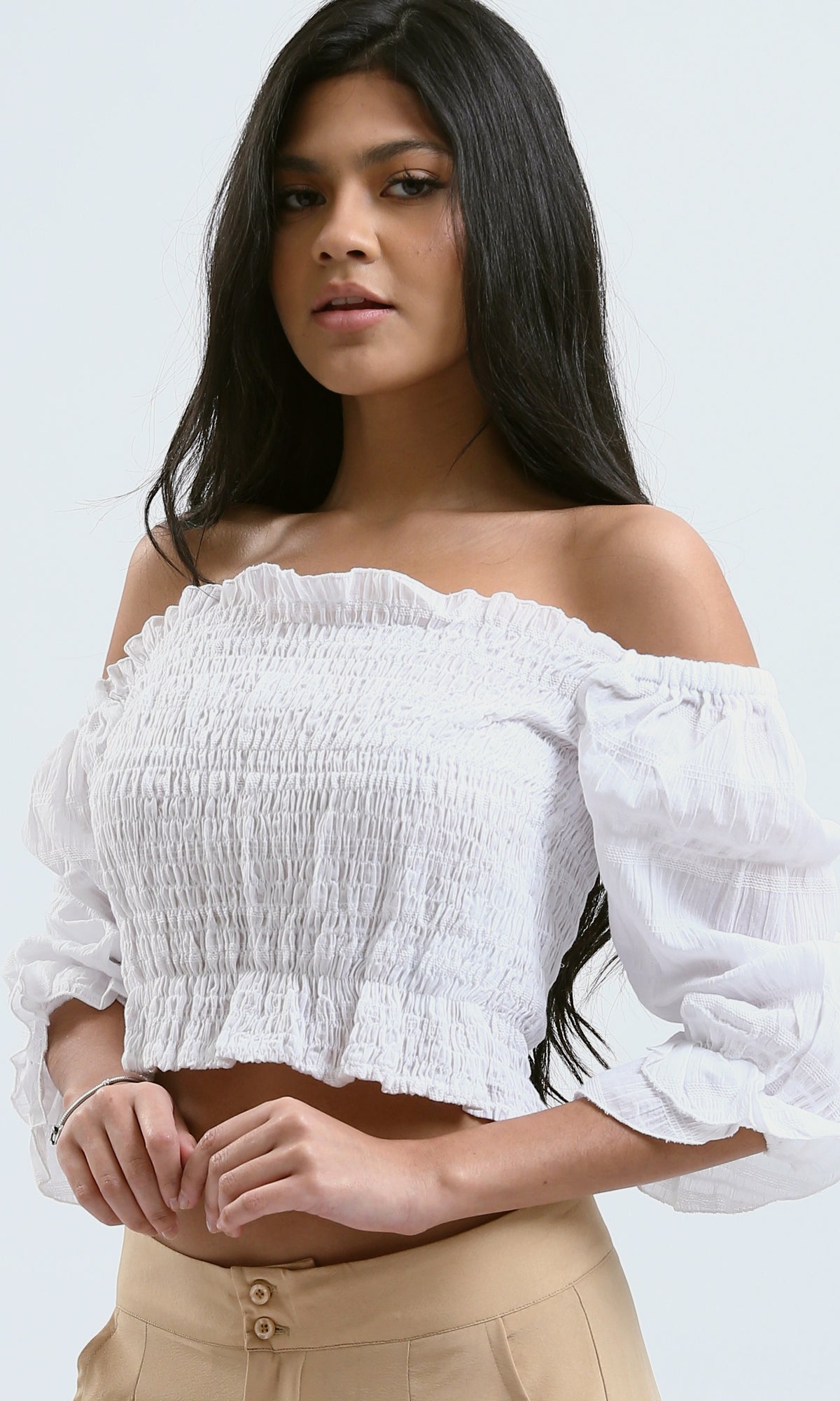 O183095 White Feminine Elastic Top With Off-Shoulders