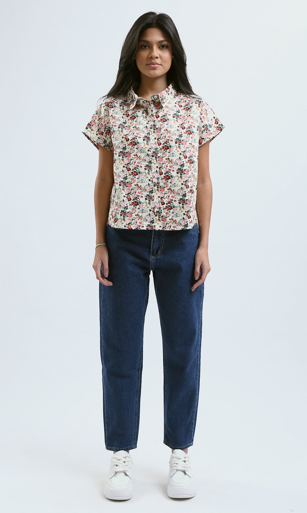 O183096 Short Sleeves Floral Shirt With Classic Collar - Multicolour