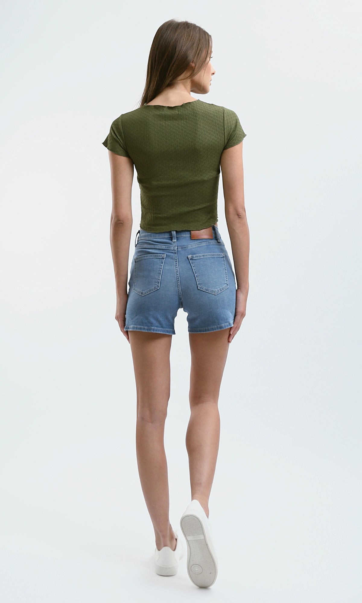 O188385 Olive Cropped Top With Lettuce Edge