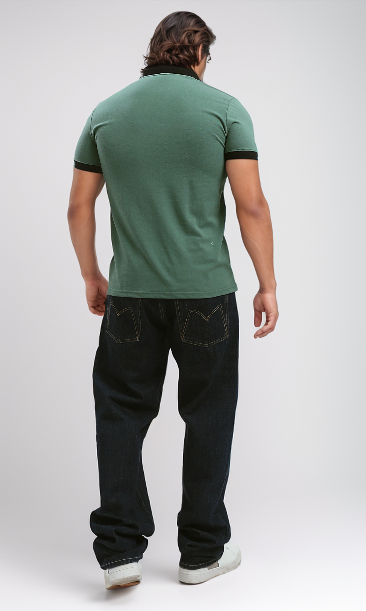 O188761 Green Solid Polo Shirt With Classic Collar