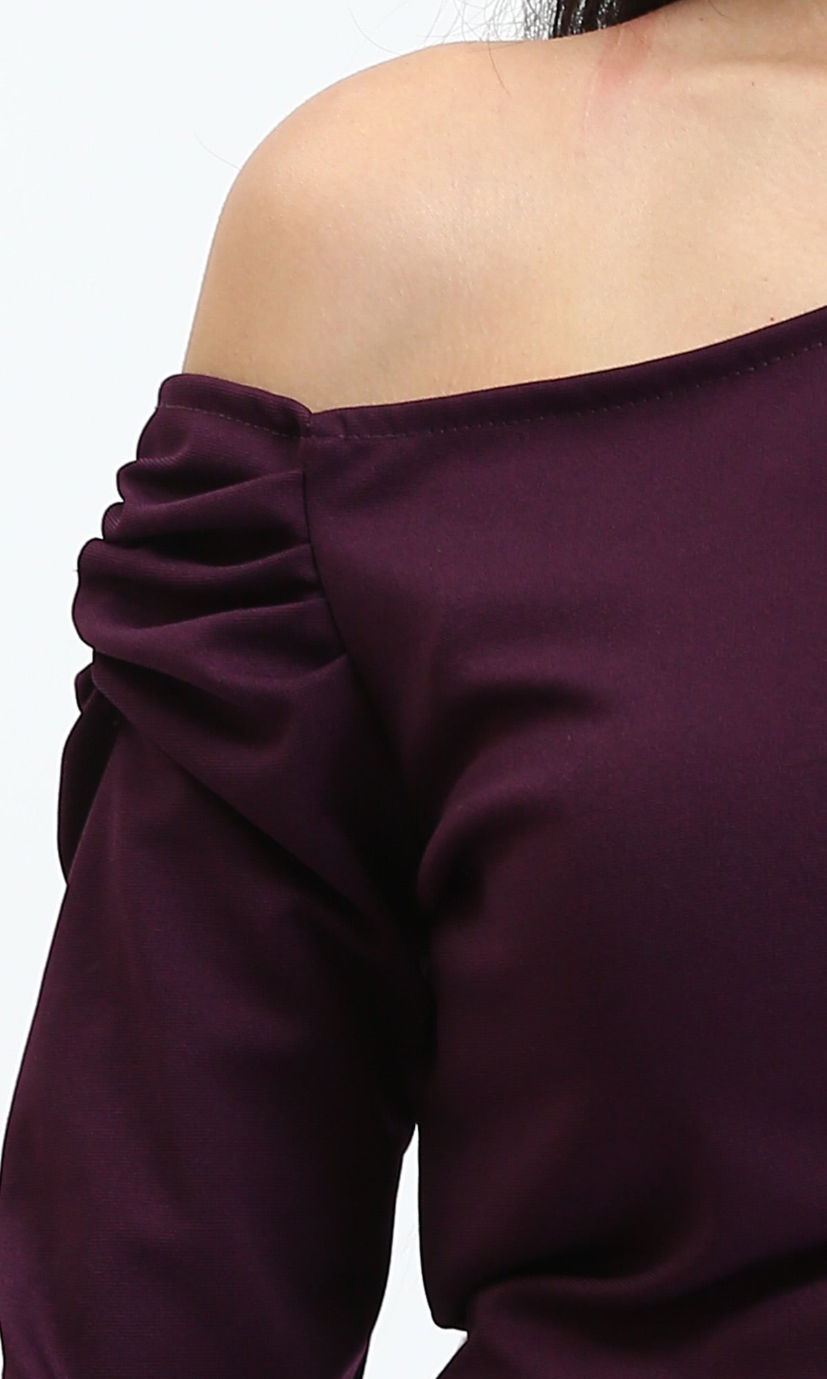 O189284 - Asymmetric One-Sleeve Crop Top - Plum