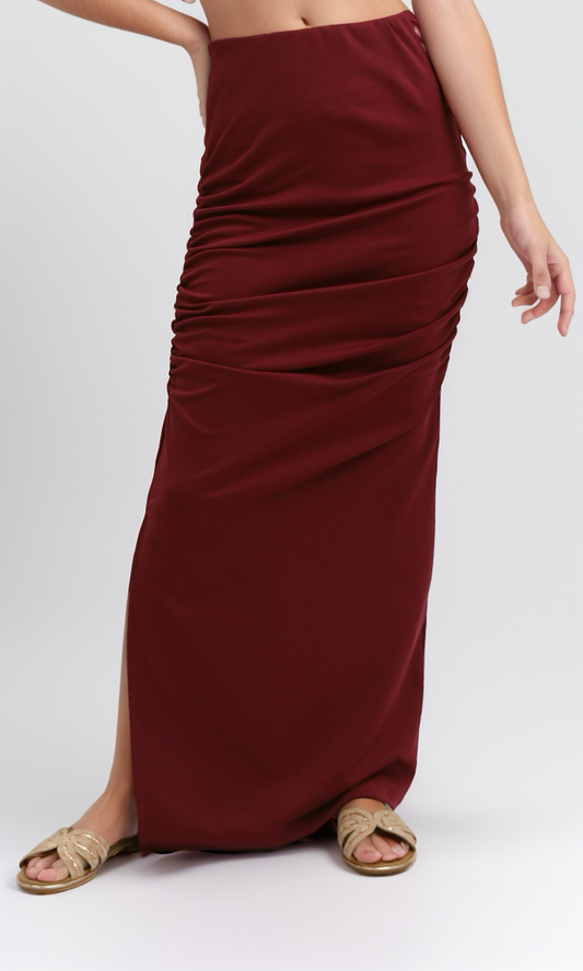 O189290 Dark Fushia Slip On Skirt With Slits