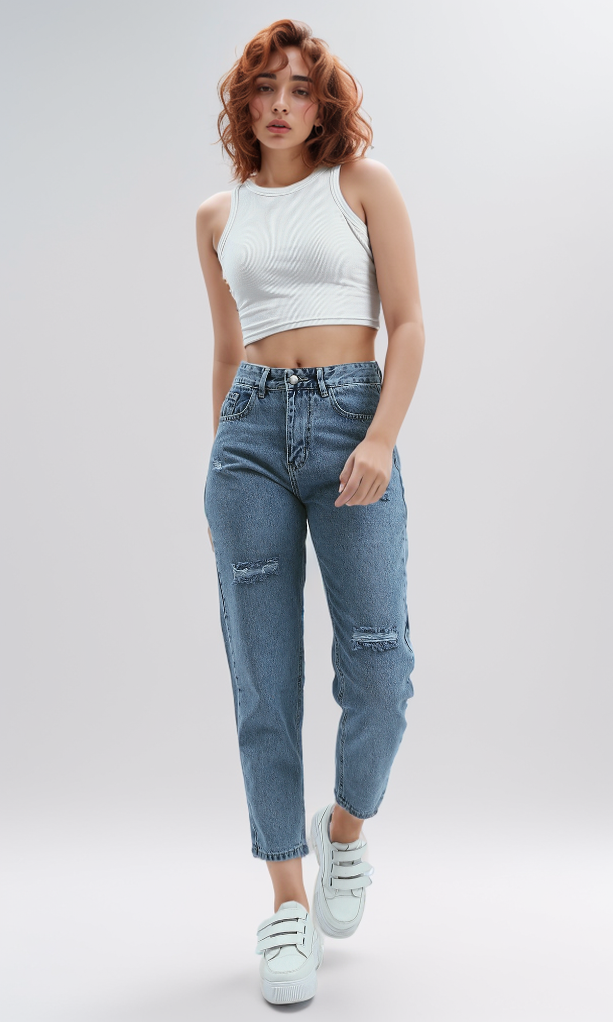 O189376 Front Ripped Mom-Fit Standard Blue Jeans