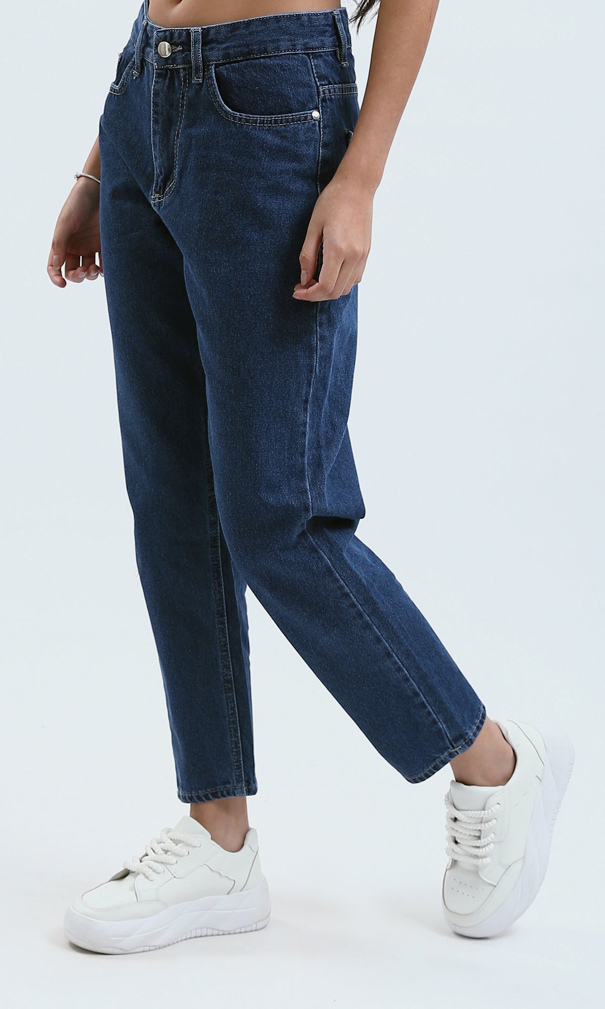O189377 Pure Indigo Solid Casual Mom-Fit Jeans