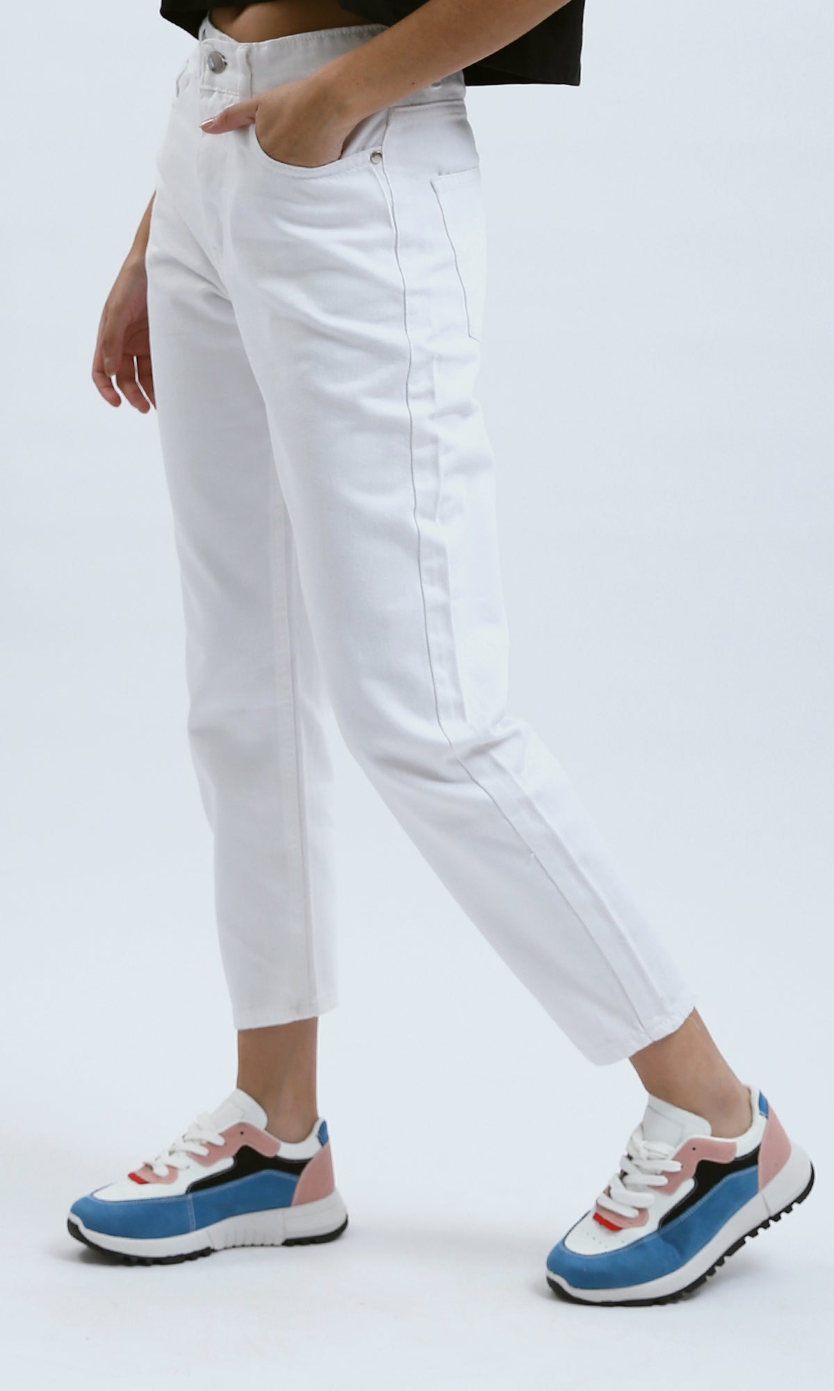 O189389 Casual White Solid Jeans With Double Closure