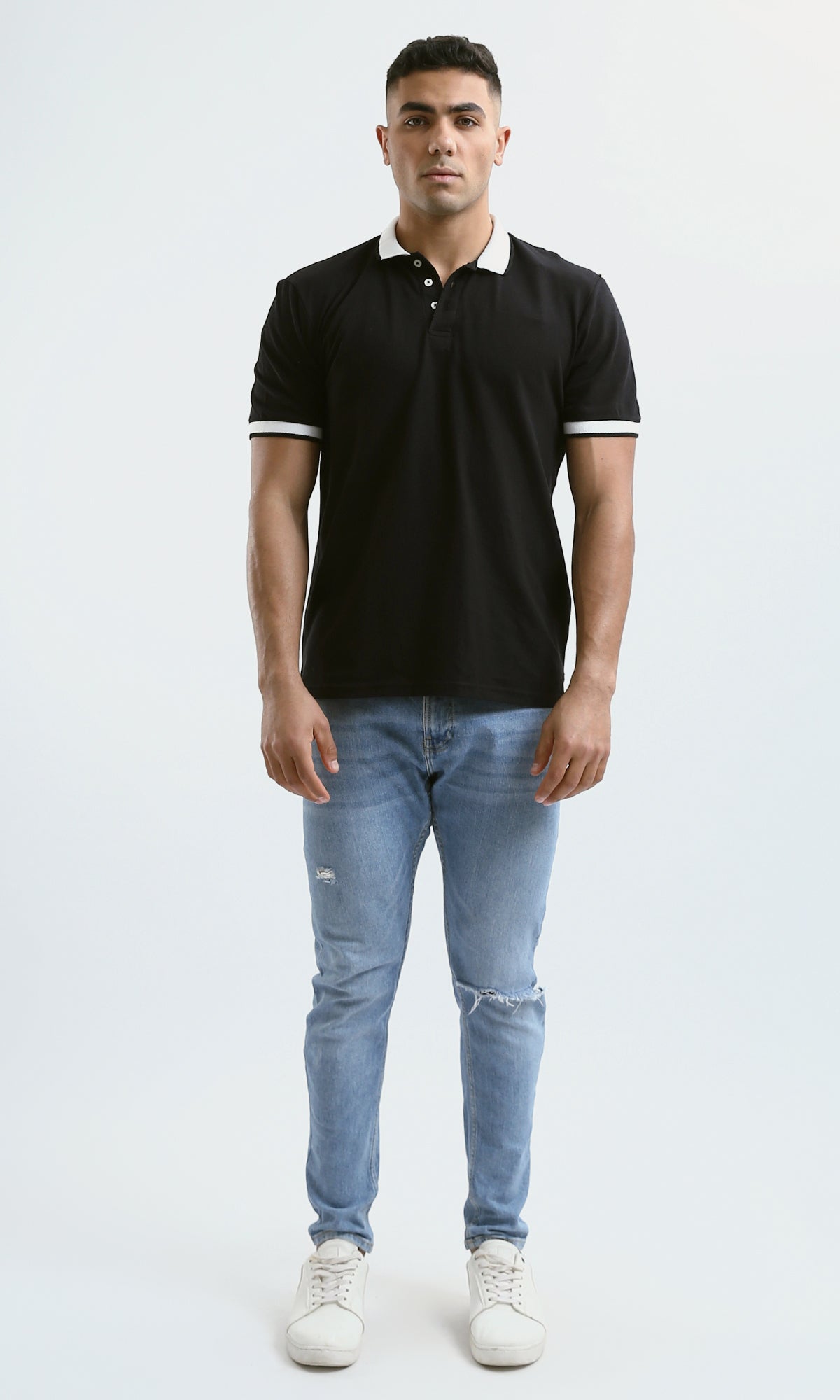O189610 Elegant Black Polo Shirt With Lined Sleeves