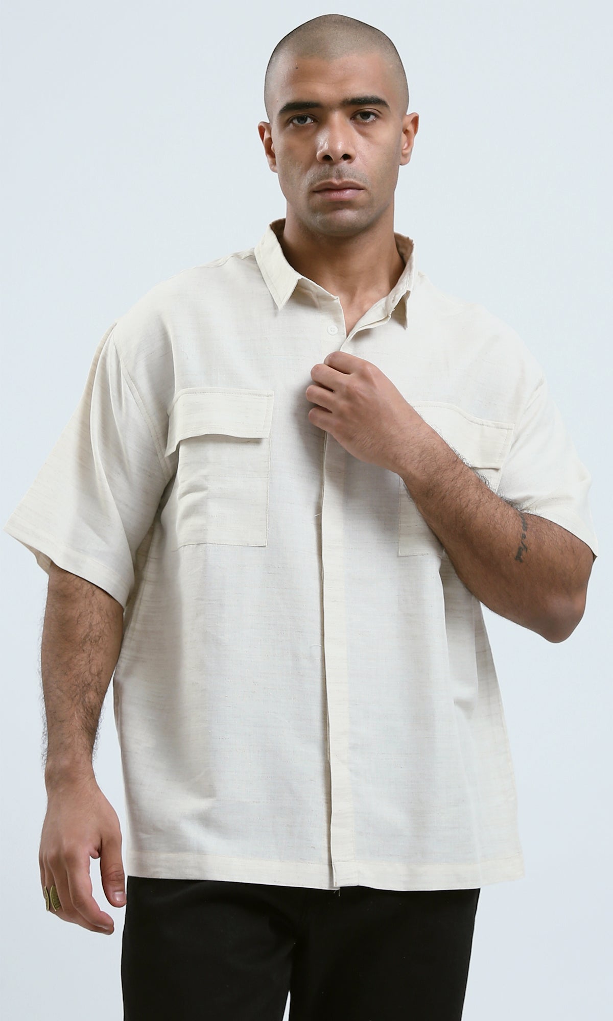 O189619 - Beige Short Sleeves Summer Shirt With Pockets