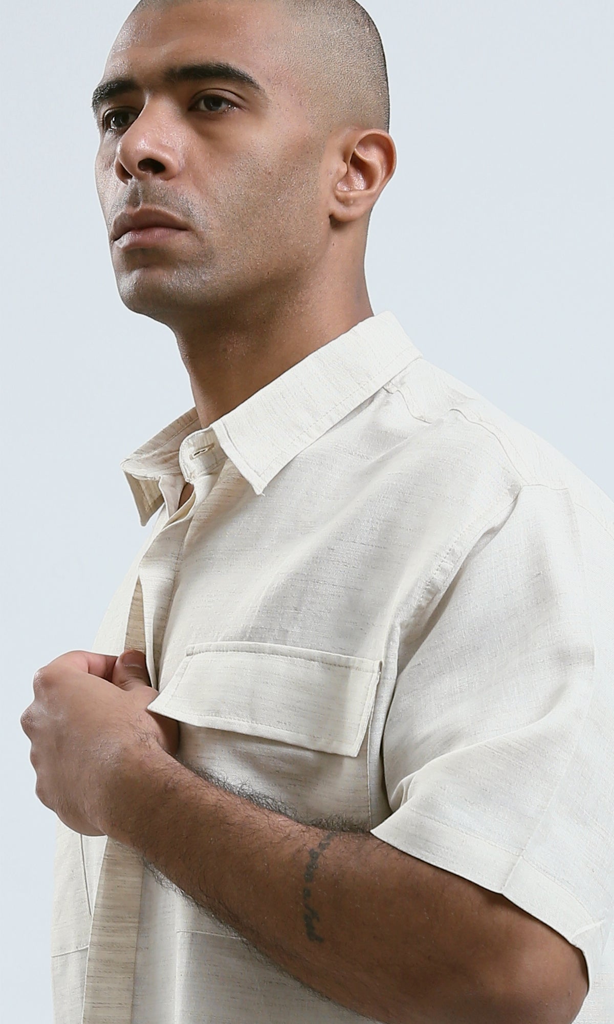 O189619 - Beige Short Sleeves Summer Shirt With Pockets