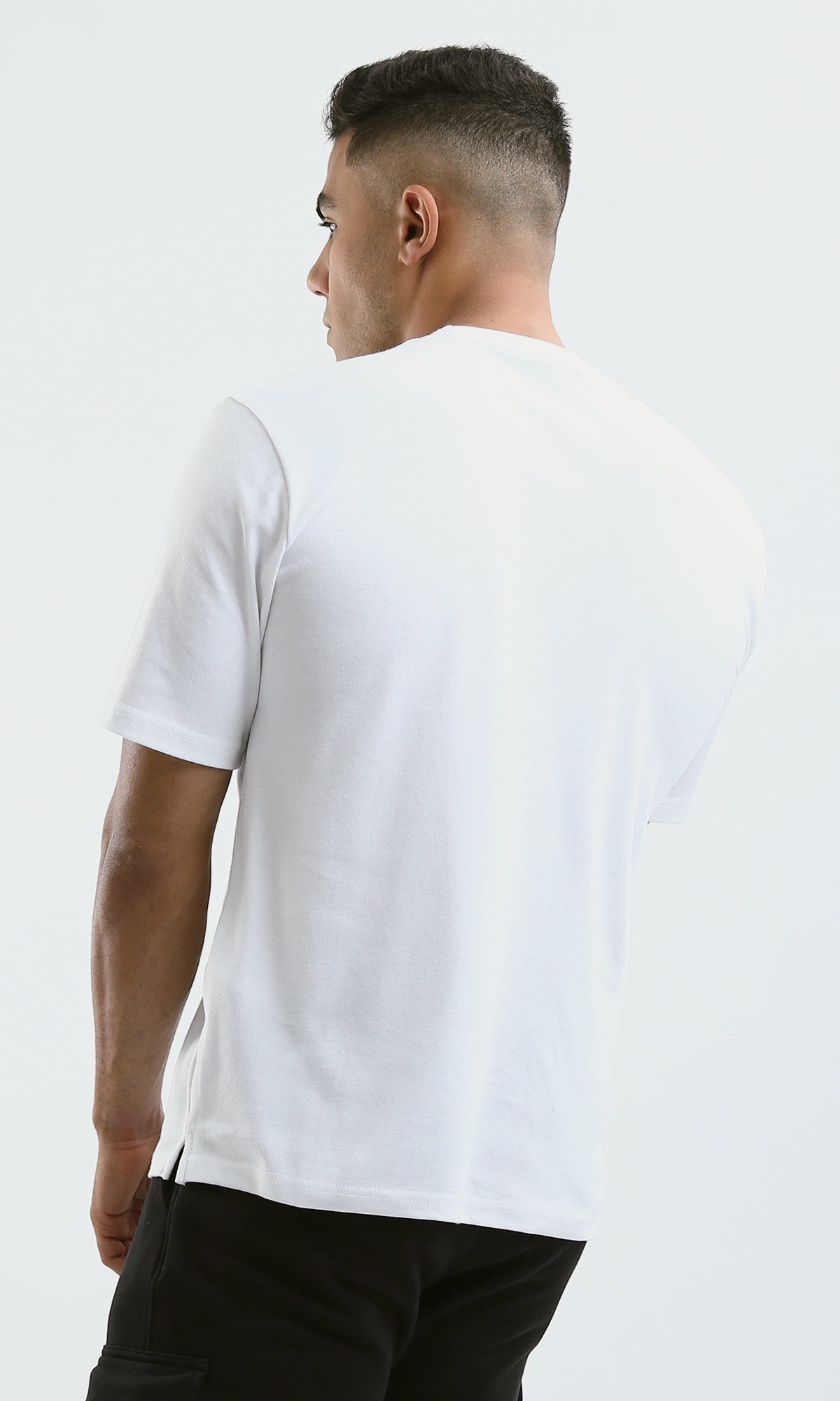 O190113 Fashionable White Tee With Front Pocket