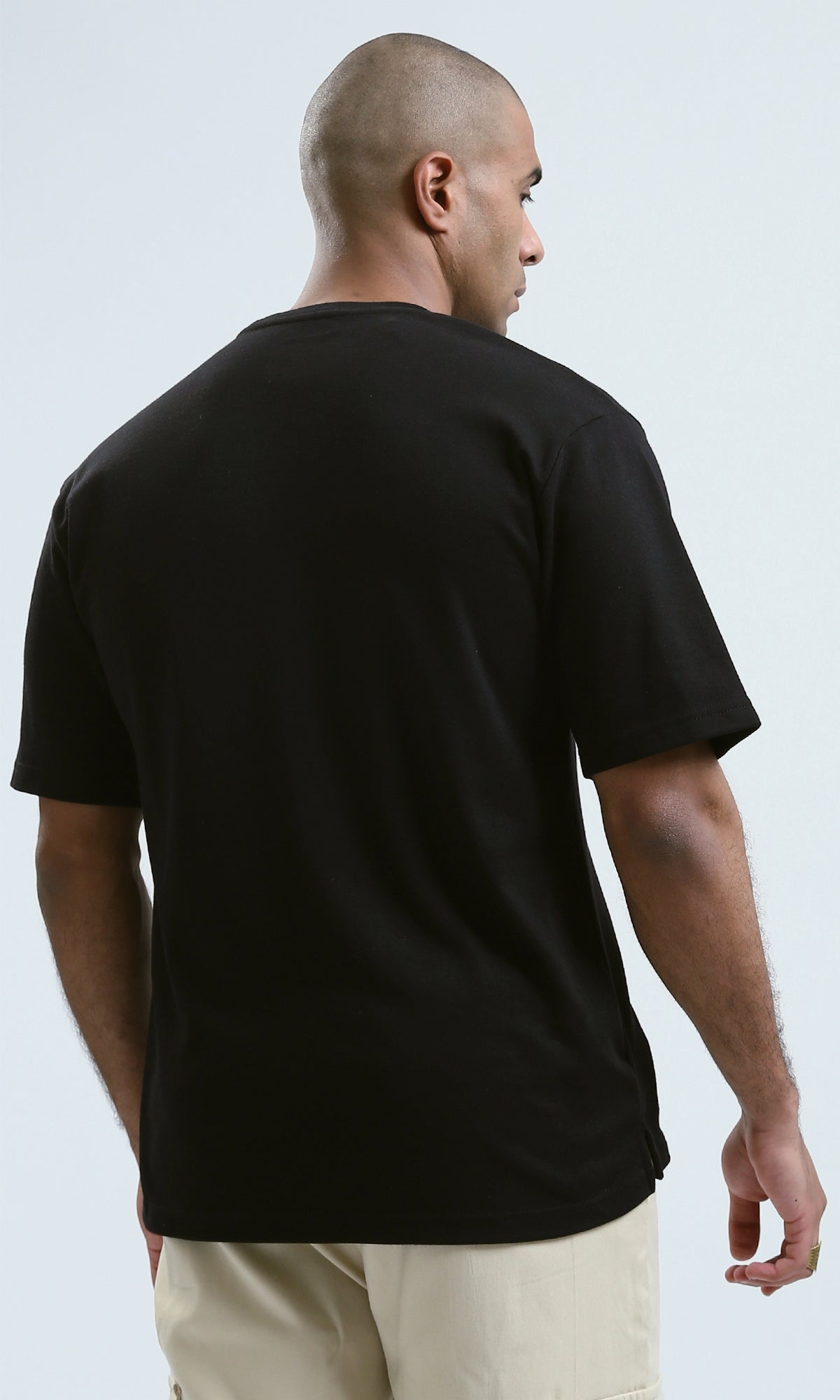 O190114 Relaxed Fit Elbow Sleeves Black Casual Tee With Pocket