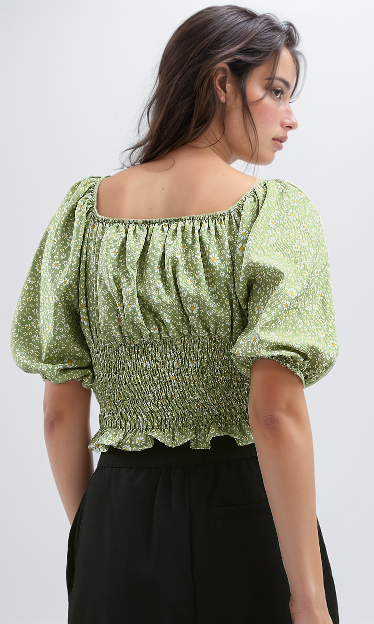 O190143 Off-Shoulder Elastic Top With Flowers Slip On Multicolour