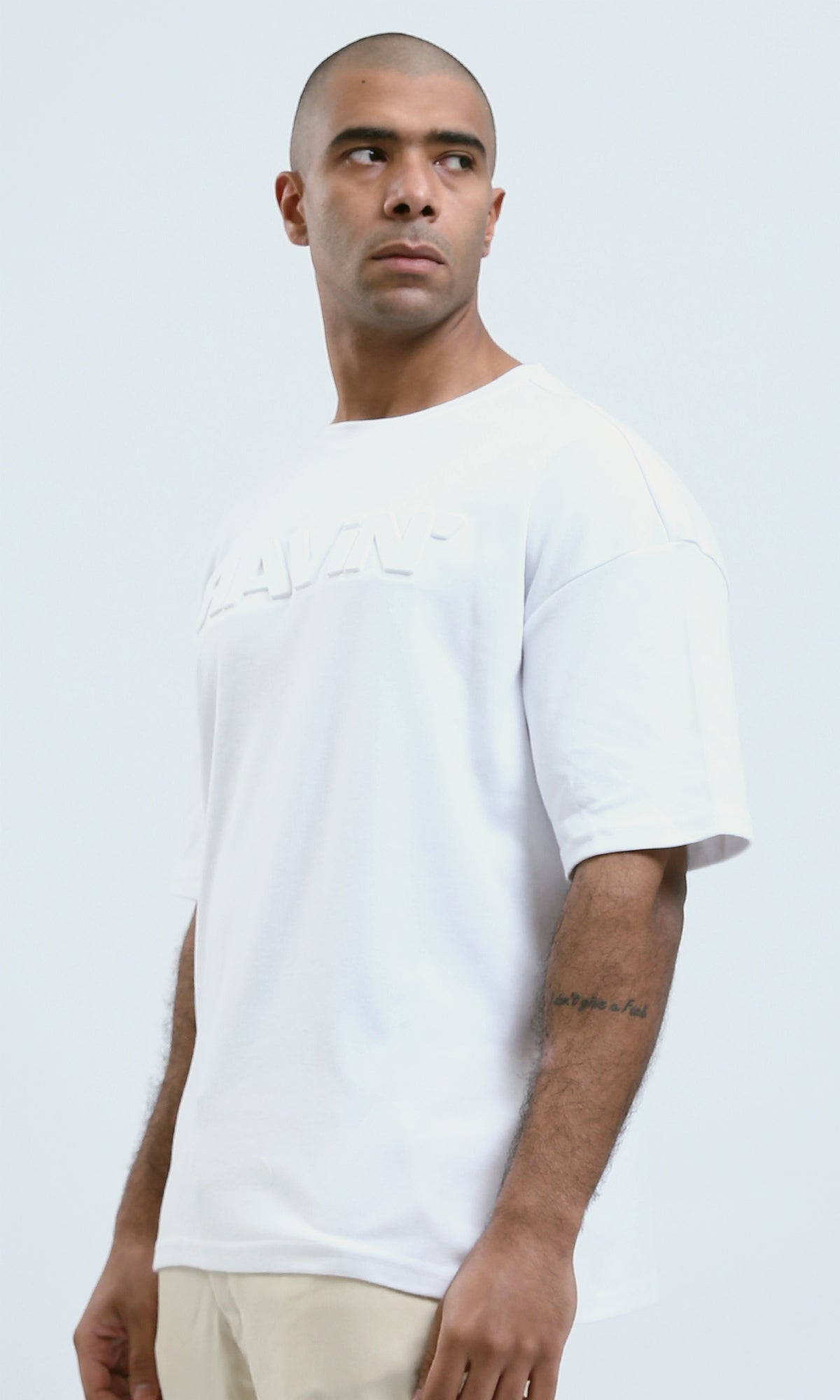 O190187 Off-White Elbow Sleeves Relaxed Fit Summer Tee