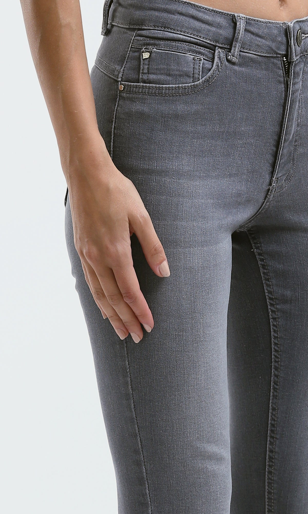 O190267 Feminine Grey Skinny Jeans With Five Pockets
