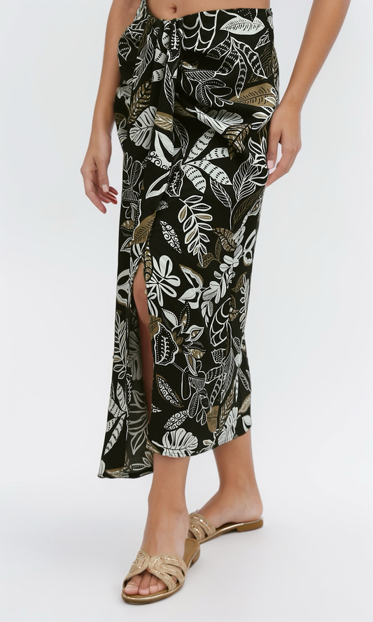 O190359 Elastic Waist Black & White Feminine Slip-On Skirt