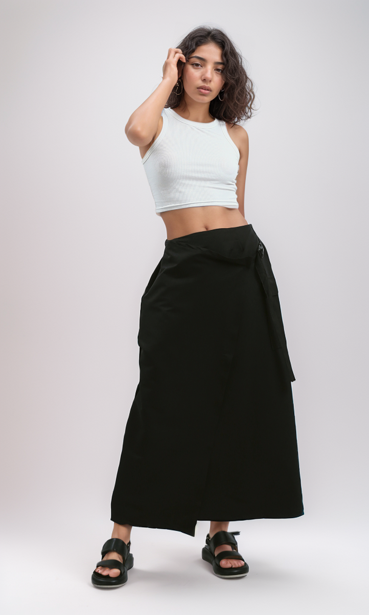 O191149 Black Feminine Slip On Skirt With Elastic Waist