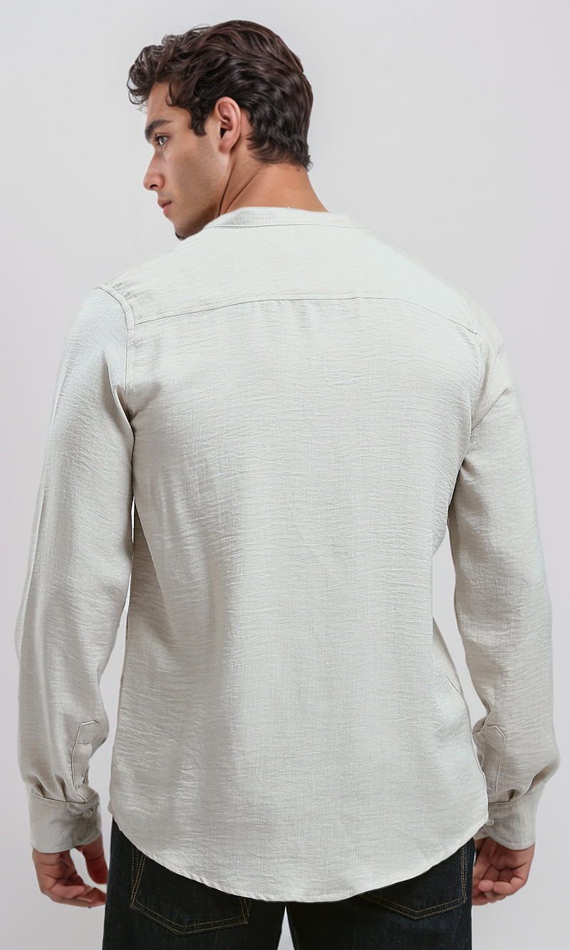 قميص صيفي أبيض لؤلؤي بأكمام طويلة