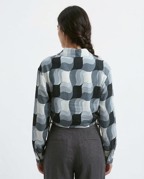 Ravin Women's Retro Wave Cropped Shirt with Cinch Detail - Black & White - O191216