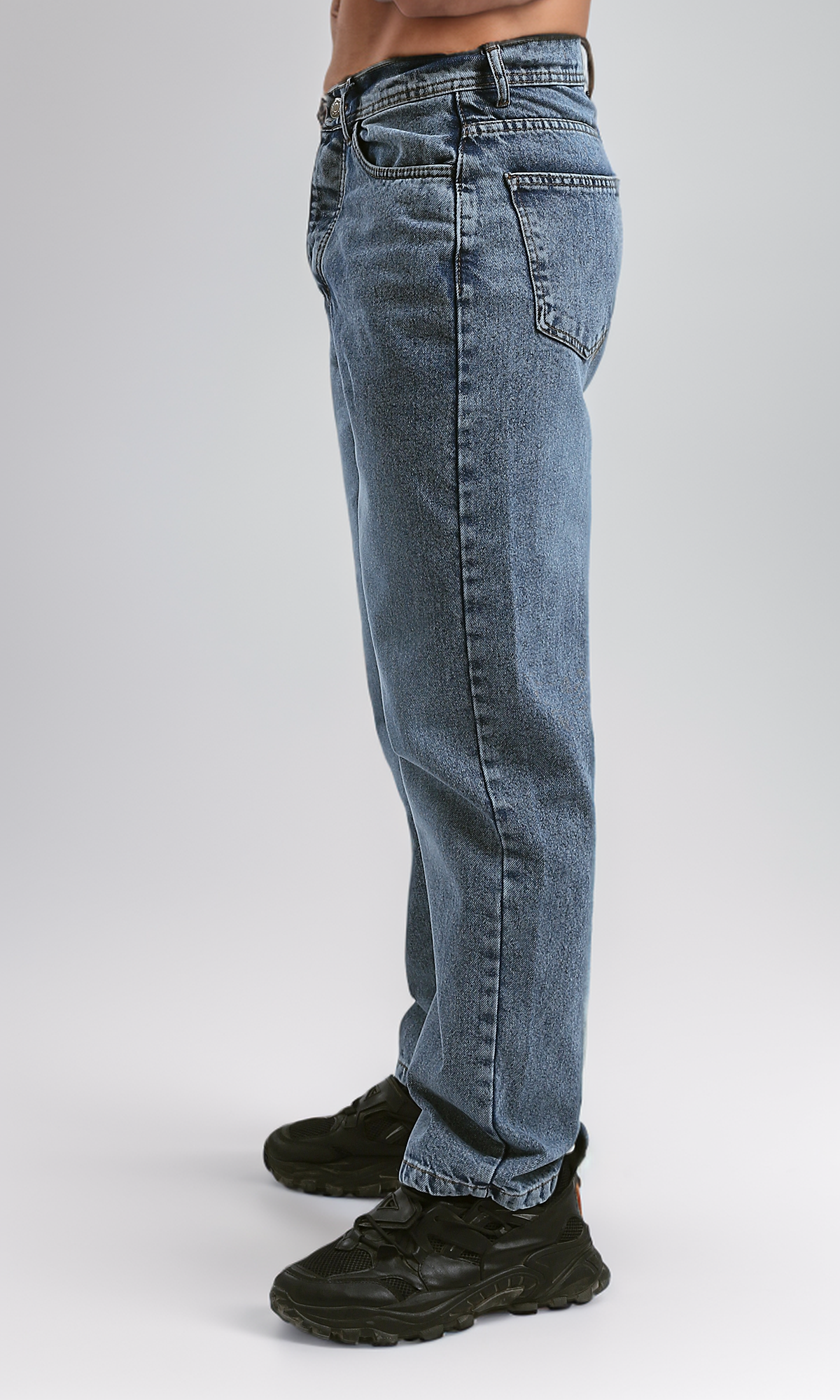 O191272 Solid Stonewash Straight Leg Jeans