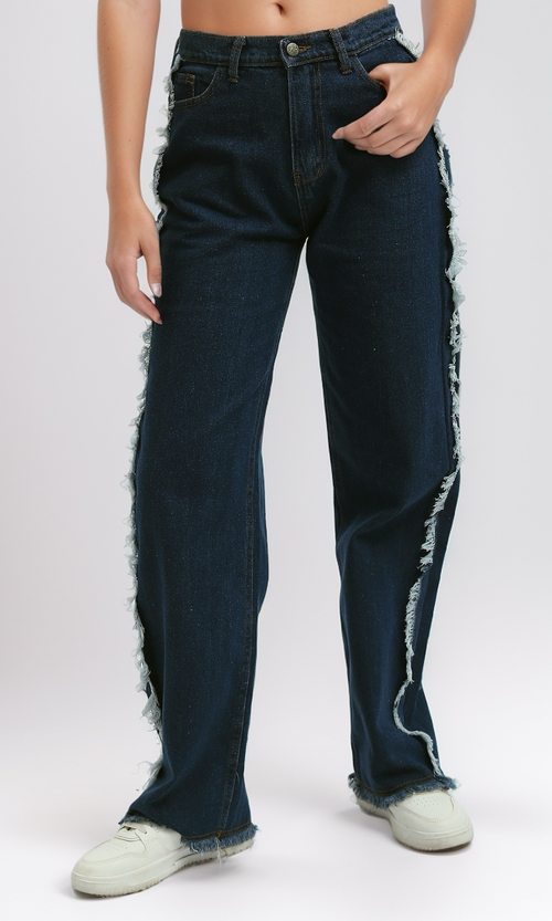 بنطال جينز واسع بخصر مرتفع مع شق جانبي بلونين