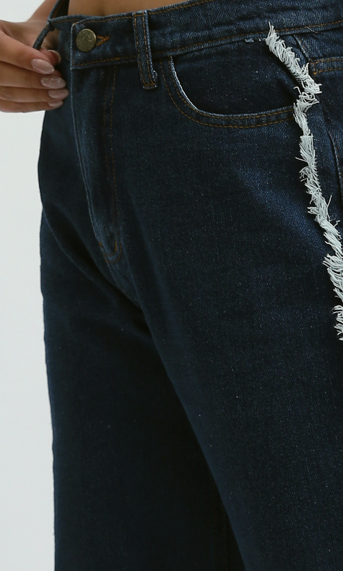 بنطال جينز واسع بخصر مرتفع مع شق جانبي بلونين