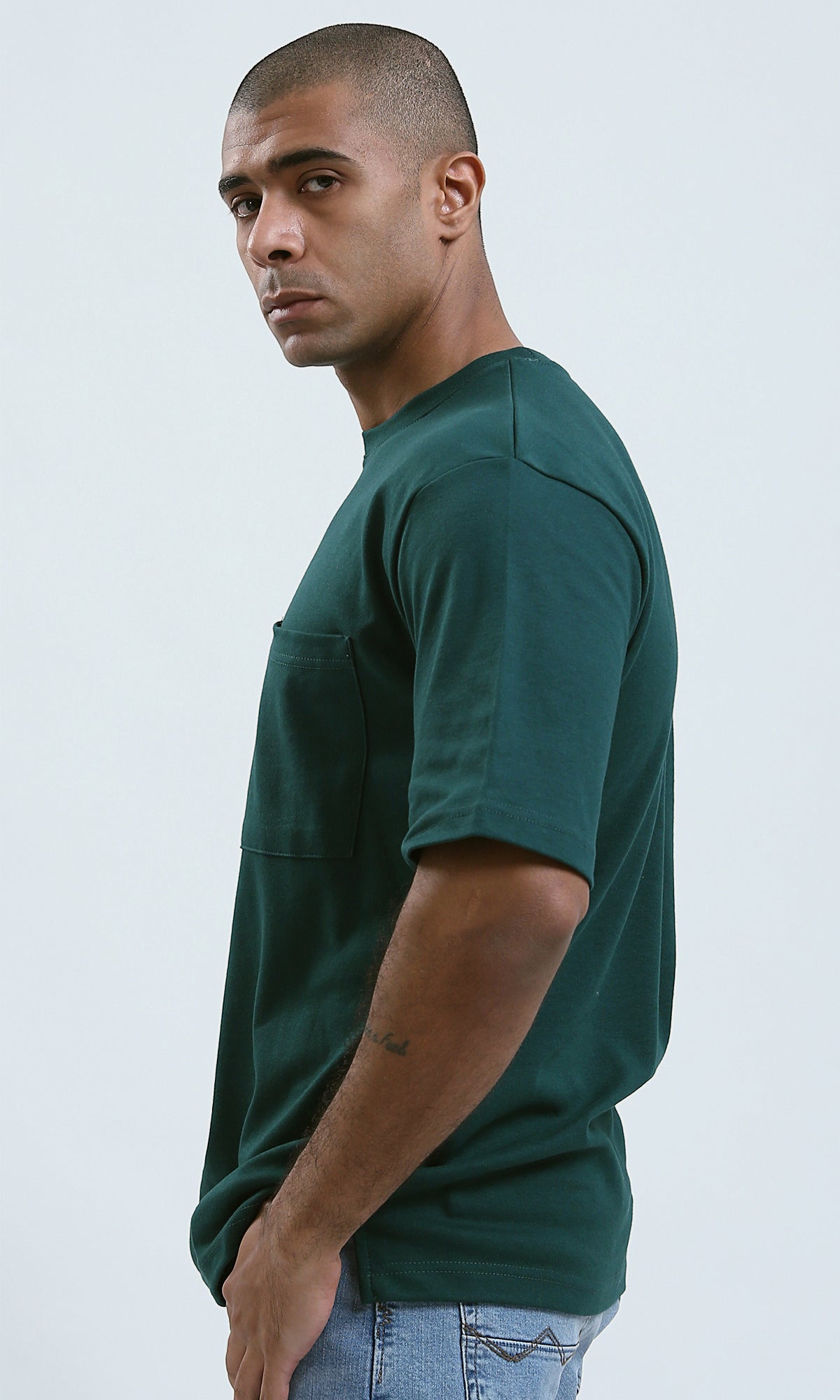 O191640 Round Neck Relaxed Fit Solid Forest Green Tee