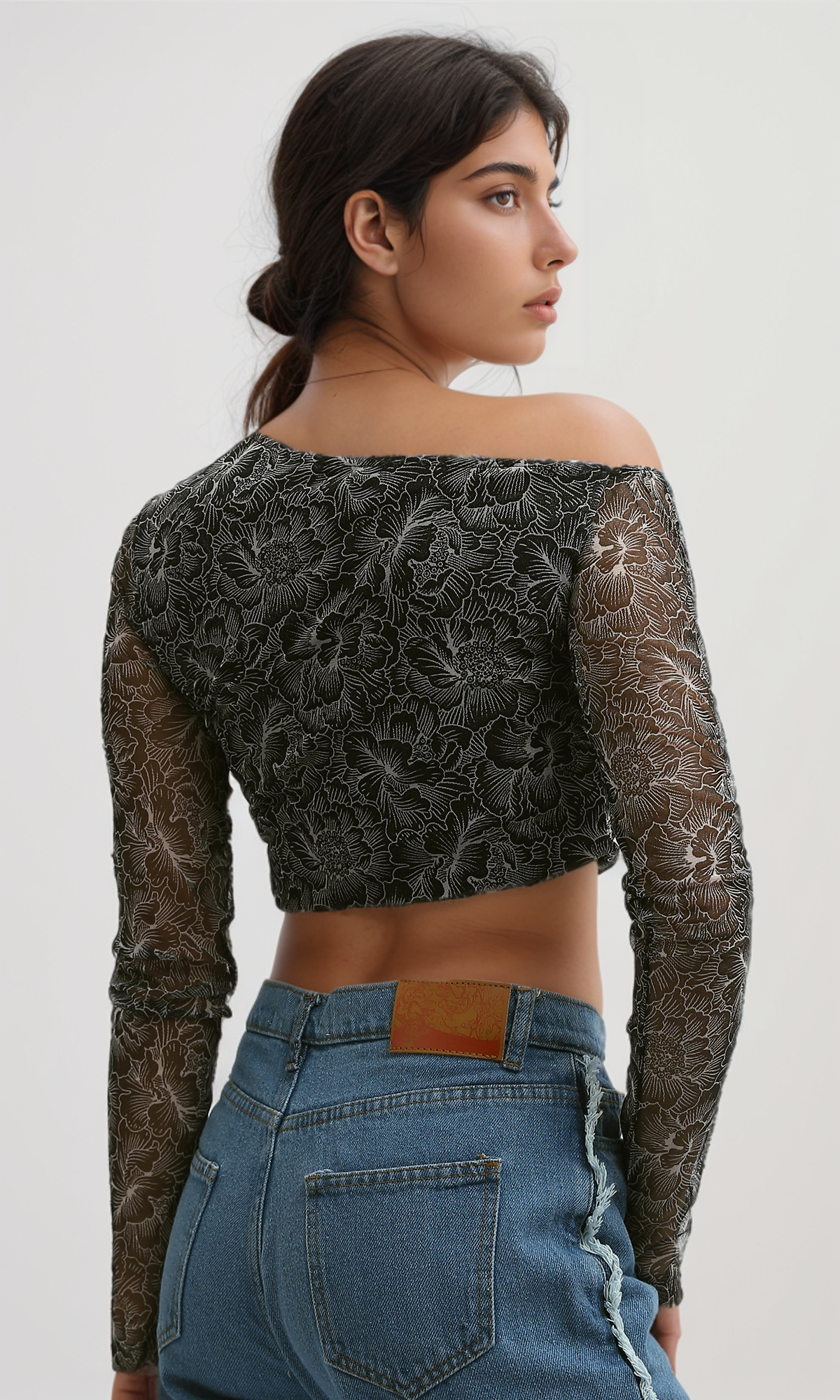 O191899 Black And White Chiffon Top Round Neck