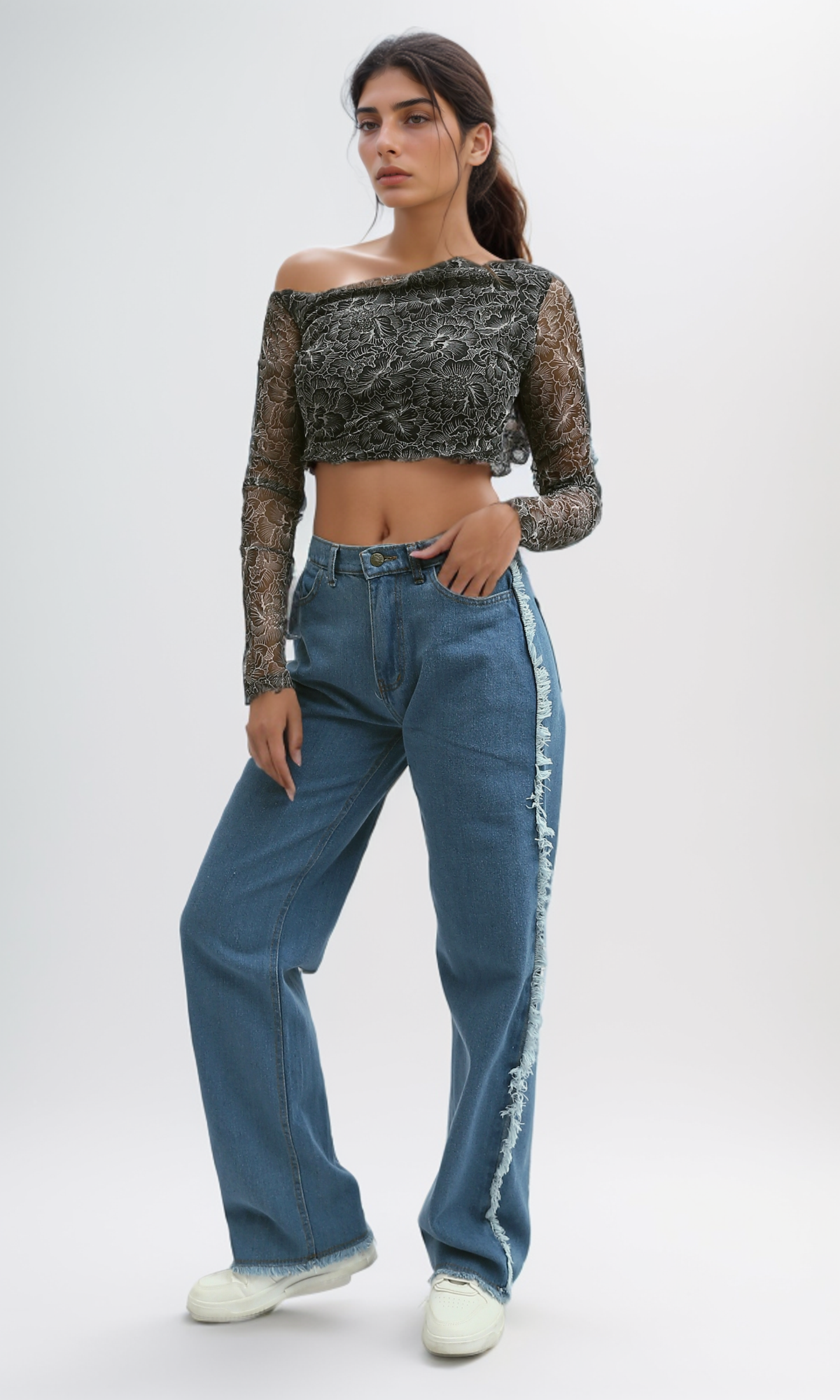 O191899 Black And White Chiffon Top Round Neck