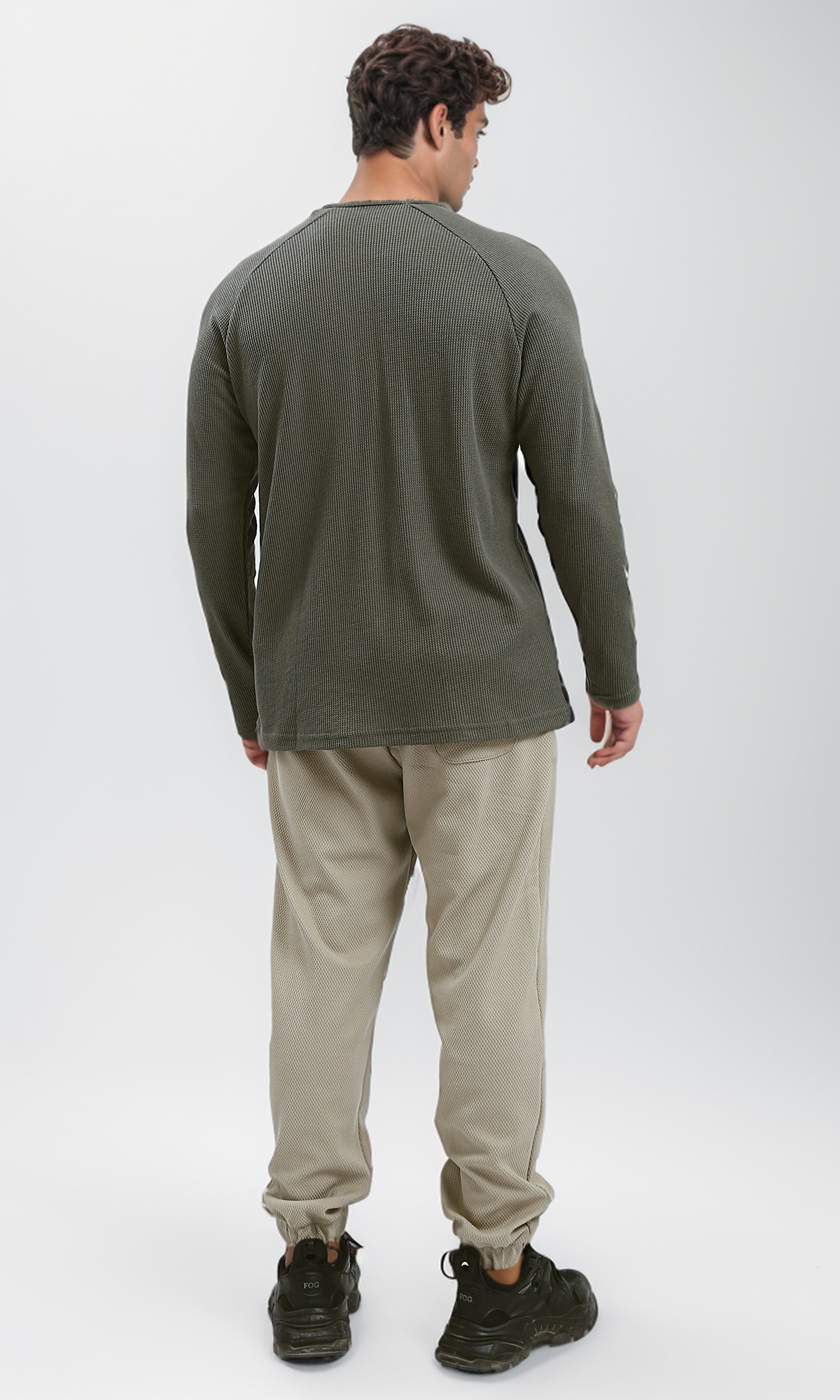 O191999 Crew Neck Long Sleeves Dark Olive Tee