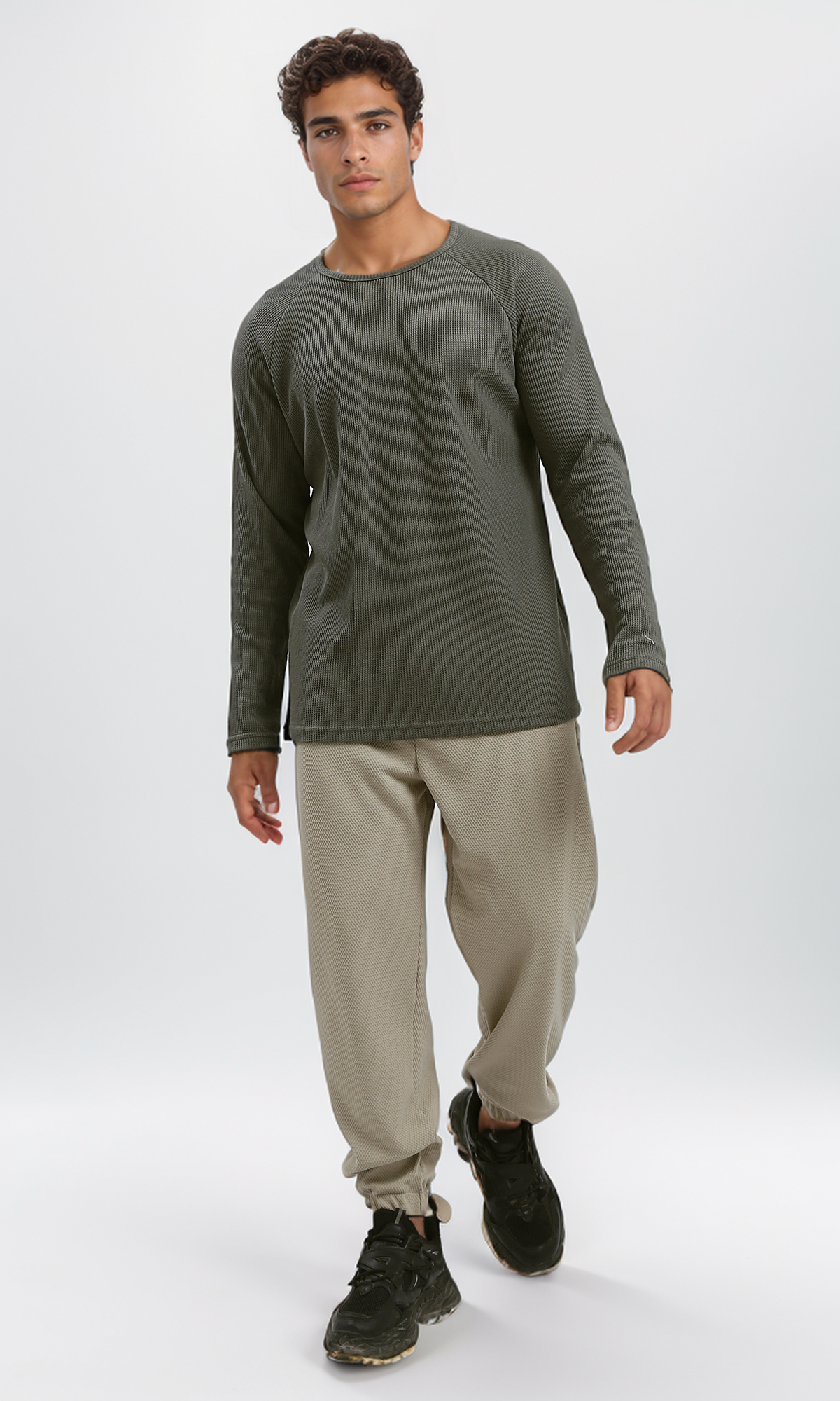 O191999 Crew Neck Long Sleeves Dark Olive Tee