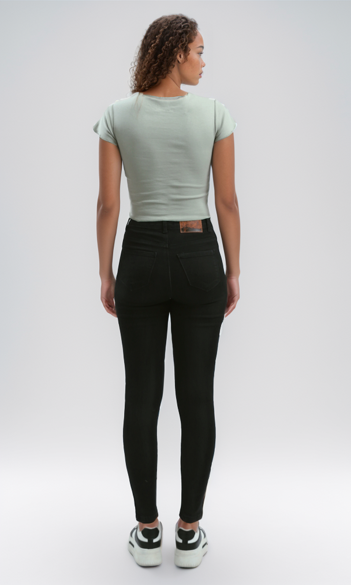 o192028-women-short-sleeve-t-shirt