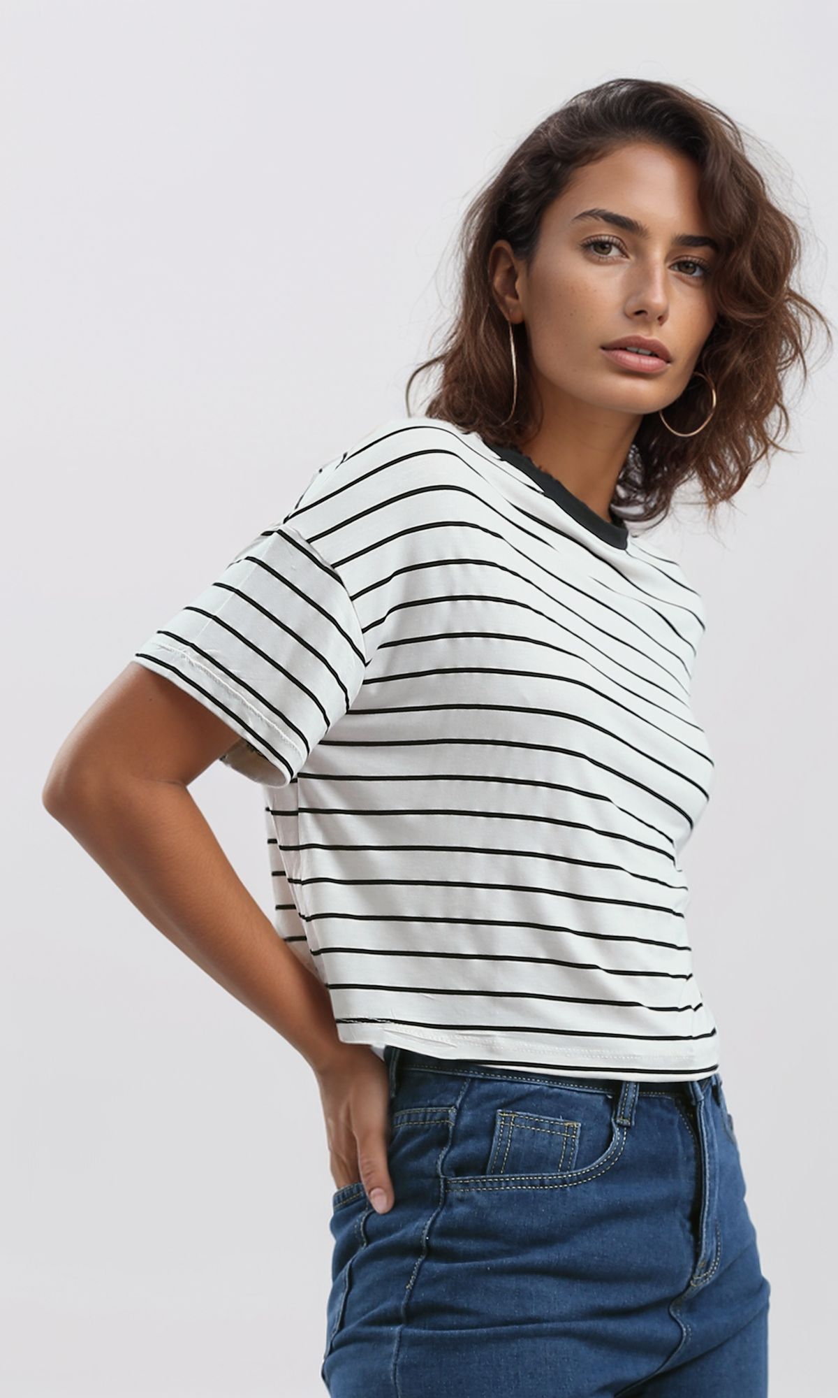 O192297 Casual Relaxed Fit White On The Side Strip Tee