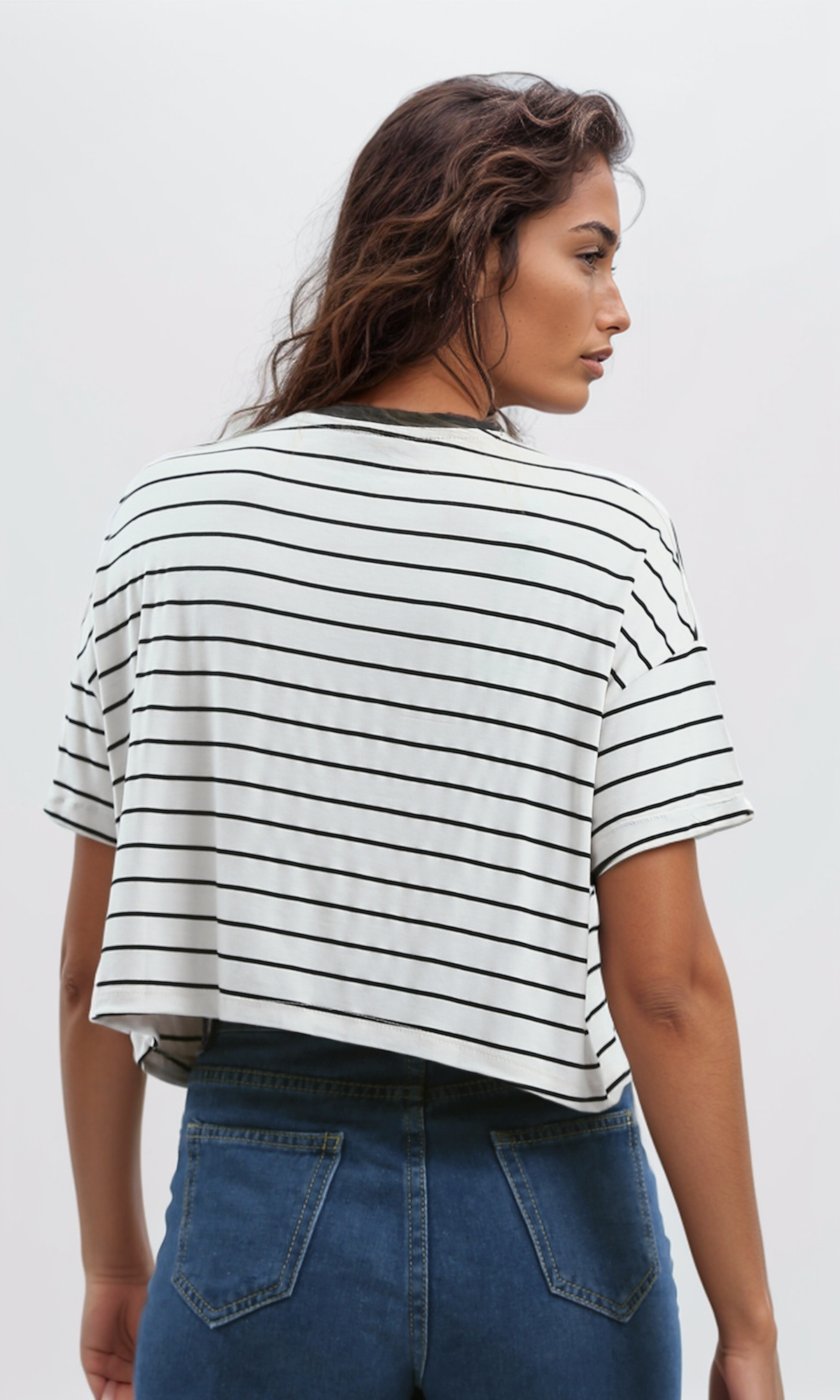 O192297 Casual Relaxed Fit White On The Side Strip Tee