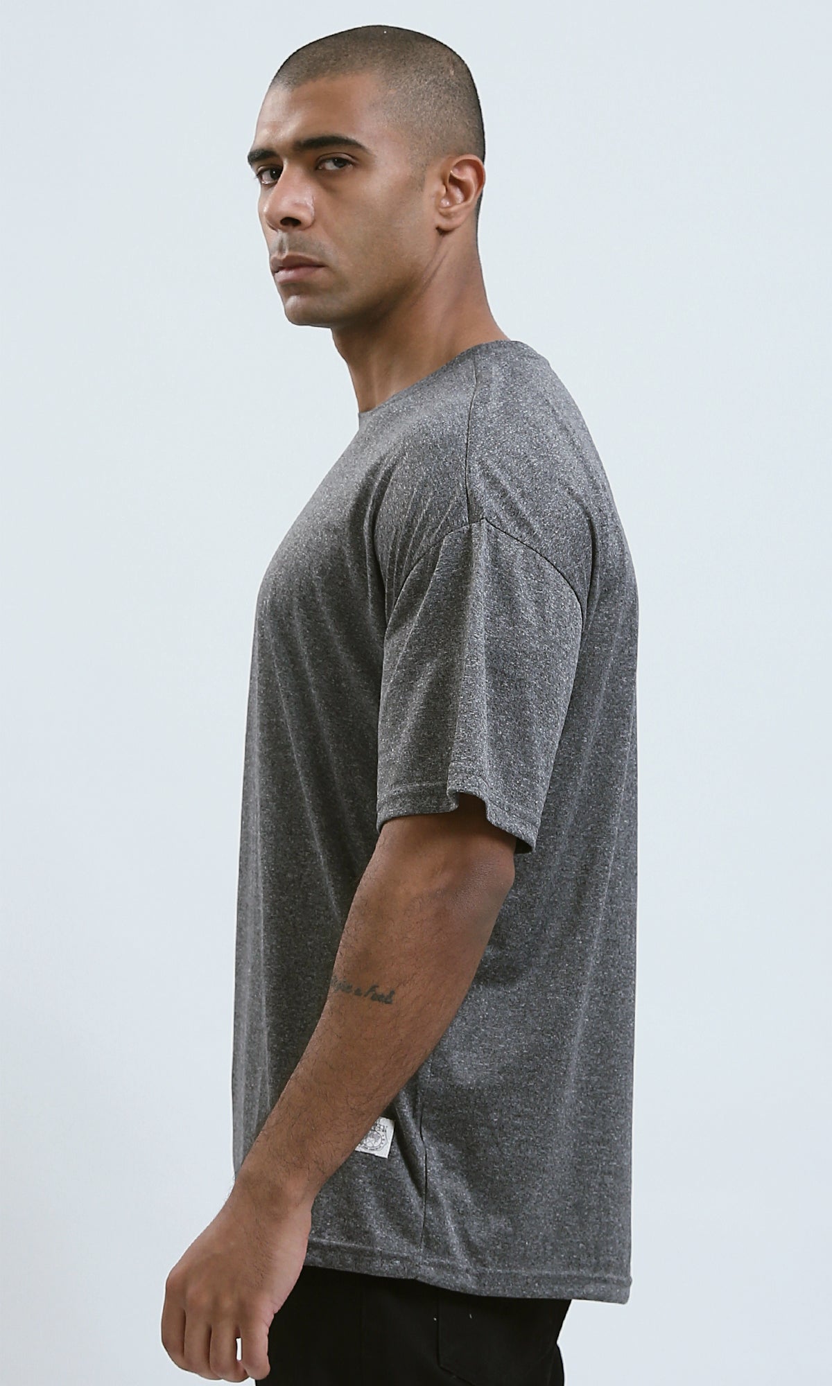 O192453 - تي شيرت Heather Dark Grey بأكمام كوع سهلة الارتداء