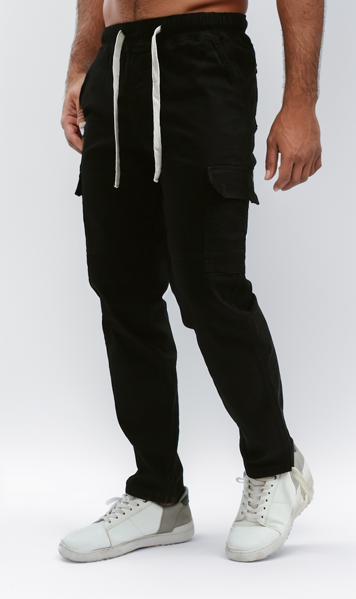 O192461 Cotton Cargo Pants With Elastic Waist - Black