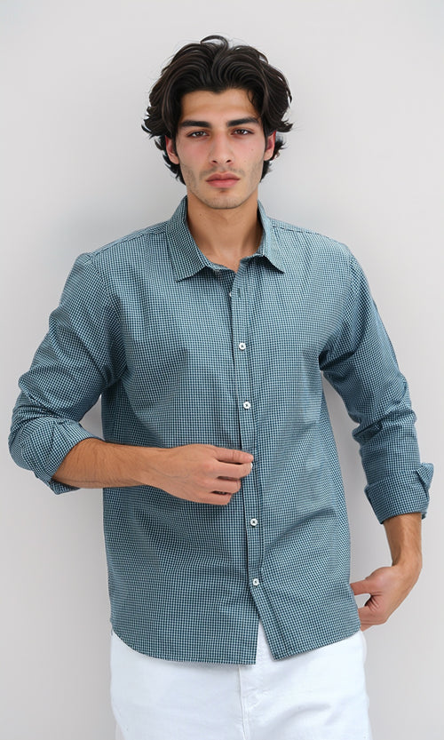 قميص منقوش بأكمام طويلة أخضر وأبيض