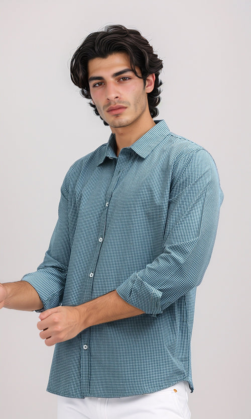 قميص منقوش بأكمام طويلة أخضر وأبيض