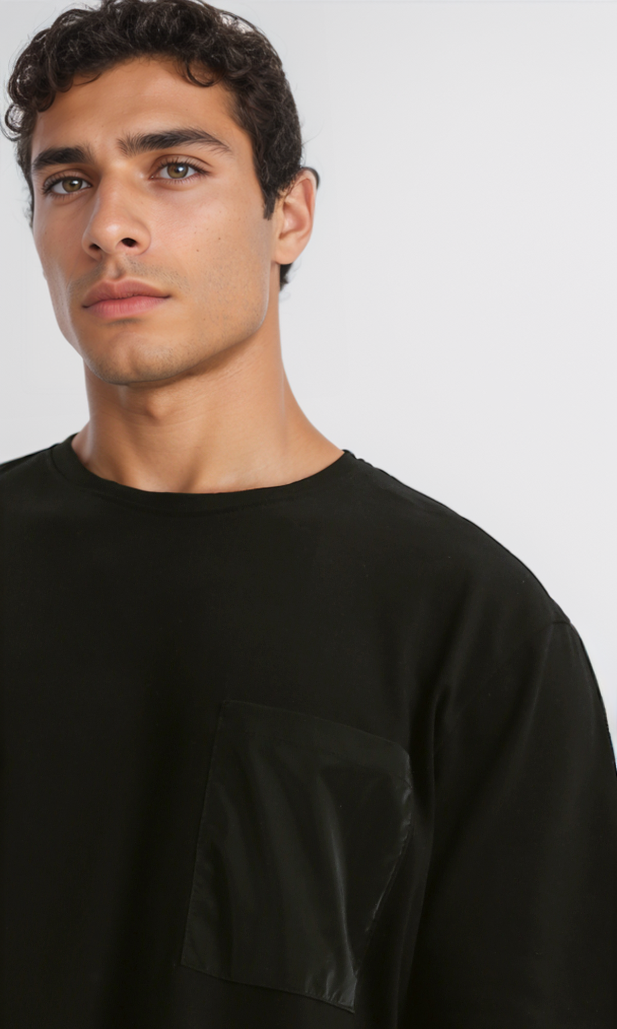 O192555 Solid Black Loose Tee With Front Pocket